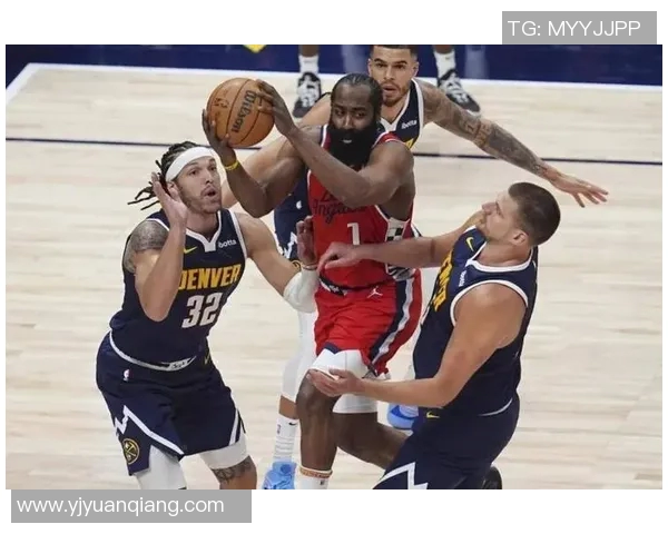 雷霆和快船球员年纪对比:前七老的球员全在快船