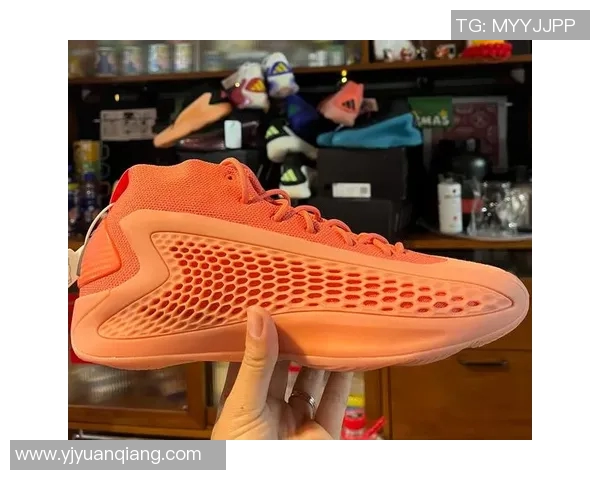 库里上脚爱德华兹AE 1 金牌配色PE!鞋身还有库里号码和名字!